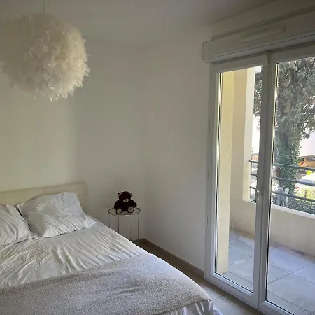 Apartment 2 Bedroom Near *